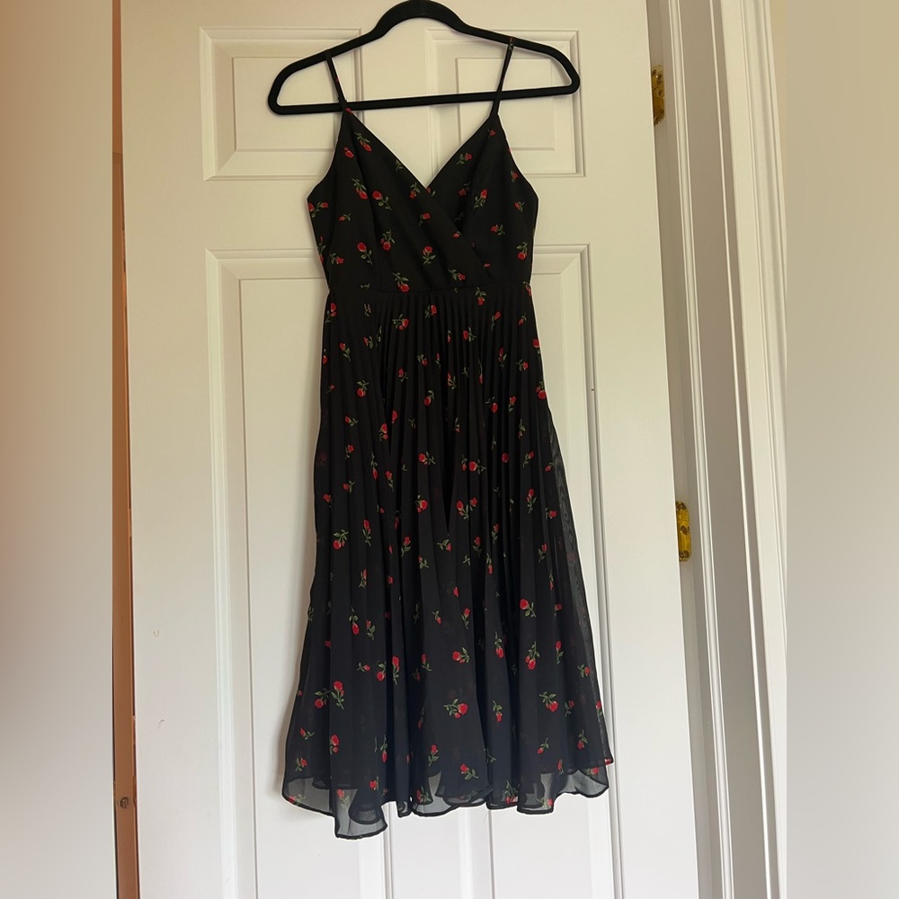Lulu’s XS black and rose printed dress